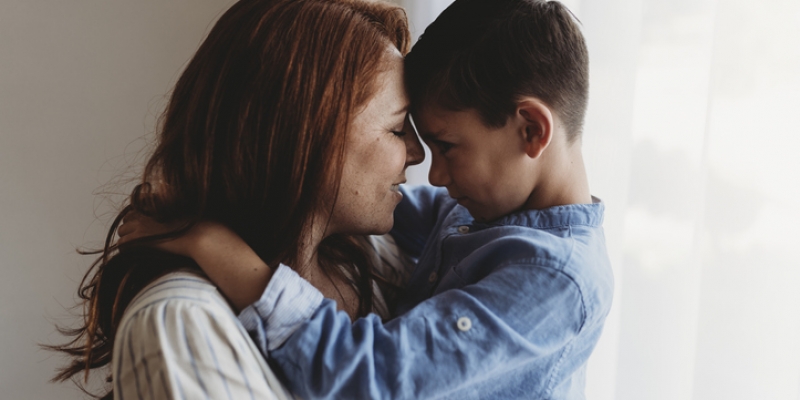 Education : ces phrases à dire à votre enfant pour renforcer son estime de lui