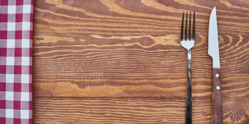 Voici les aliments à ne surtout pas consommer après leur date de péremption