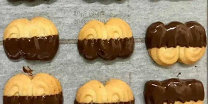 Pierre Hermé partage sa recette des sablés viennois au chocolat, une recette de Noël « ultra simple » et gourmande