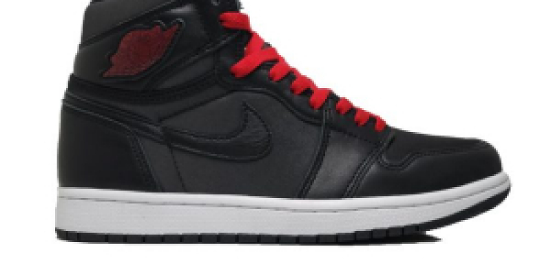 AIR JORDAN 1 RETRO HIGH OG Â» Black Satin Â« - 180.00€ sur Bitume Cholet
