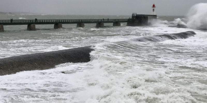 Tempête Bella : le vent soufflera très fort en Pays de la Loire dimanche et lundi