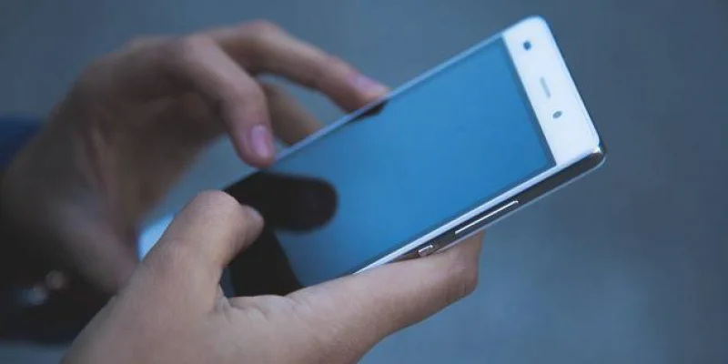 Près de 50 % des Français utilisent leur smartphone pour faire des achats