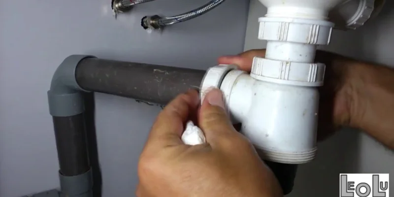 Comment déboucher un évier ou un lavabo ?