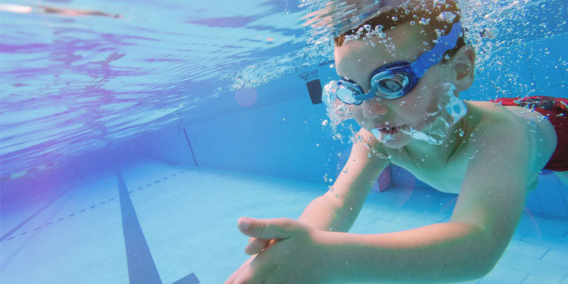 Cours de natation à Cholet pour les enfants tout l'été