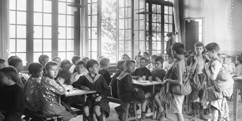 La première commença à prendre du vin aux repas à l'âge de 3 ans ; la seconde à 2 ans