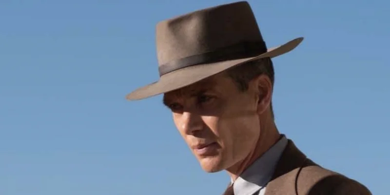 Christopher Nolan raconte le père de la bombe atomique avec Oppenheimer !