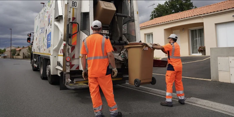Fortes chaleurs. Modifications des horaires des collectes et des déchèteries et éco-points Infos Environnement - Cholet.fr