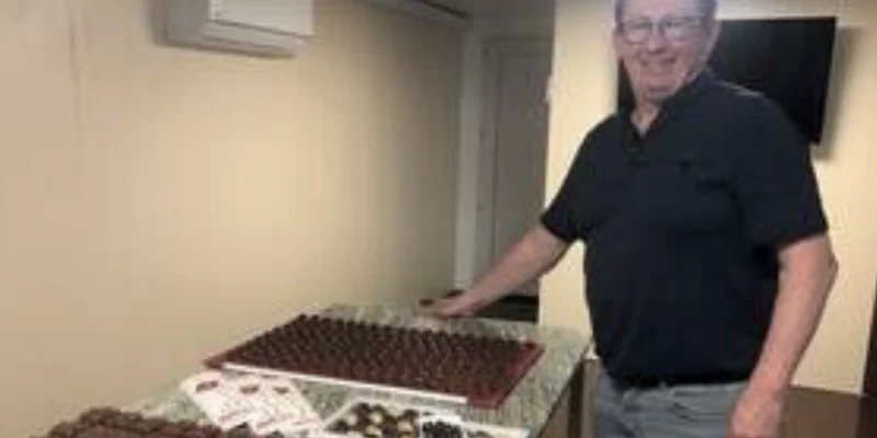 Cholet. À 57 ans, l'ex-boulanger-pâtissier lance une chocolaterie dans son garage
