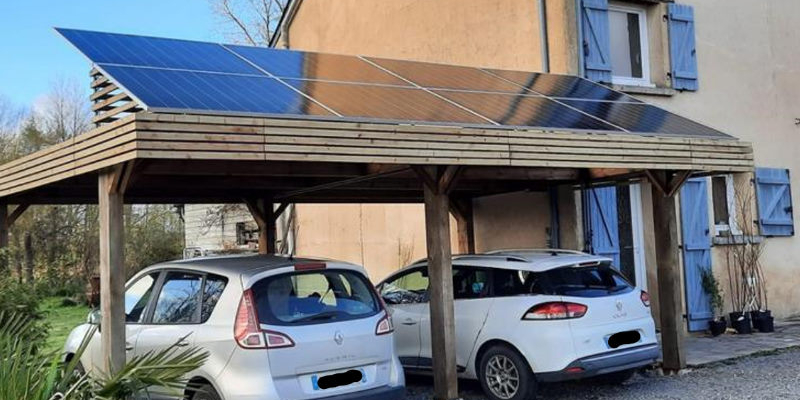 Panneau solaire photovoltaïque sur carport à Cholet