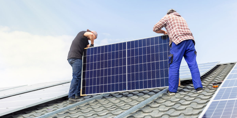 Peut-on installer des panneaux solaires soi-même ?