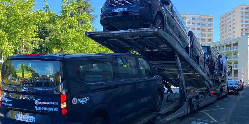 Bonne nouvelle! Les nouveaux minibus Ford sont enfin arrivés