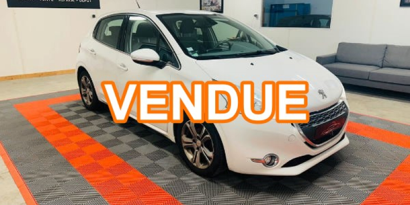 Peugeot 208 ALLURE, 1.6 e-HDI 92cv, kit distribution ok, bluetooth vente occasion Cholet