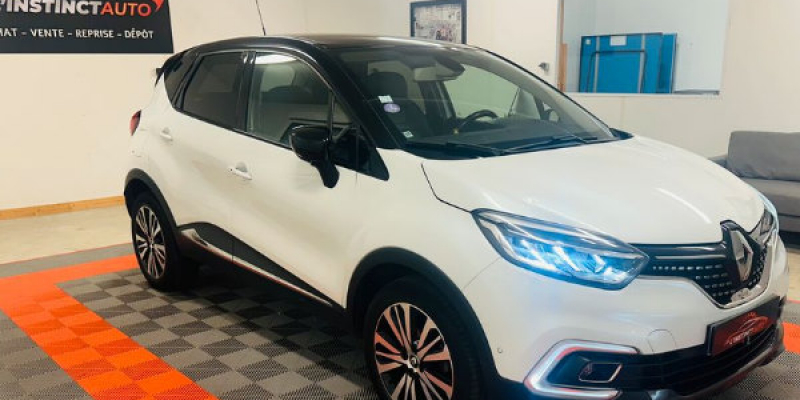 Renault Captur TCe 120 Energy Initiale Paris + PACK BOSE + DÉTECTEUR D'ANGLES MORTS + SIÈGES CHAUFFANTS