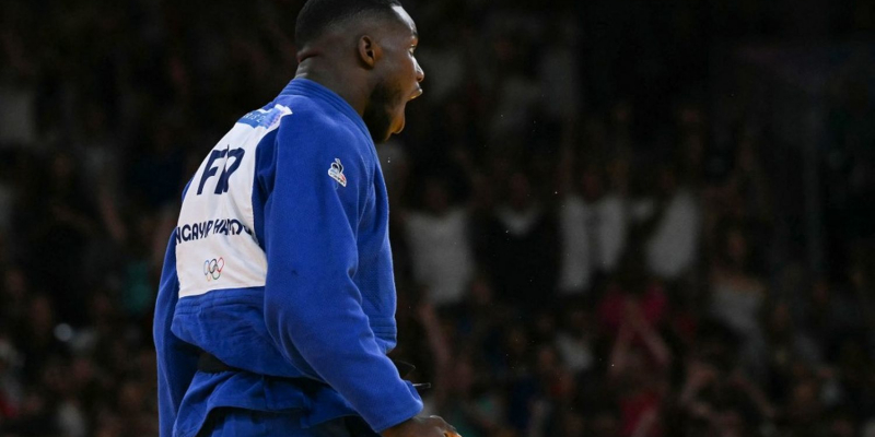 JO 2024 : le judoka Maxime-Gaël Ngayap Hambou se hisse en demi-finale, les sabreurs français entrent en piste face à l'Egypte... Suivez les épreuves avec nous