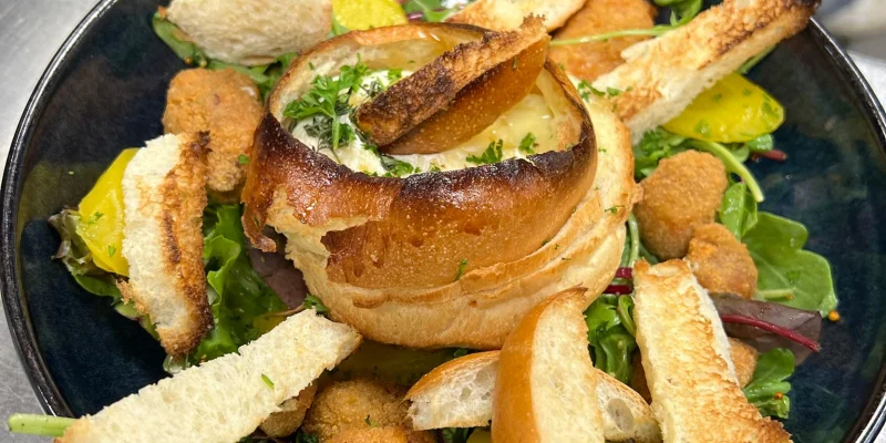 Découvrez la carte Au Bureau : cuisine conviviale, gourmande et à partager...ou pas !