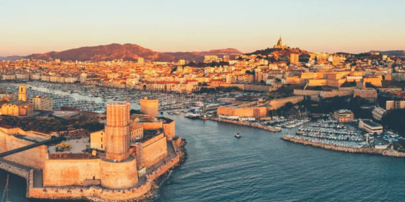 Marseille - Le Vieux-Port : cÅur battant de la cité phocéenne