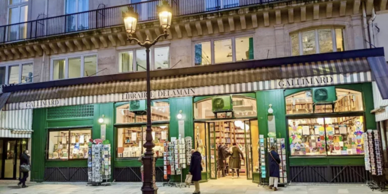 Fondée en 1708, cette magnifique librairie est la plus ancienne de Paris !