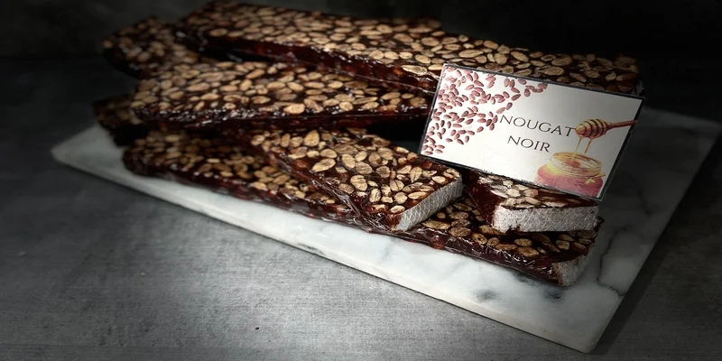 Nougat Noir fait maison : un cadeau gourmandise traditionnel inoubliable