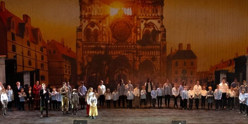 Notre Dame des Coeurs Ardents - Puy du Fou Académie