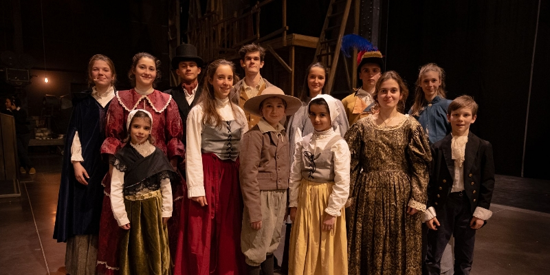 Notre Dame des Coeurs Ardents - Puy du Fou Académie