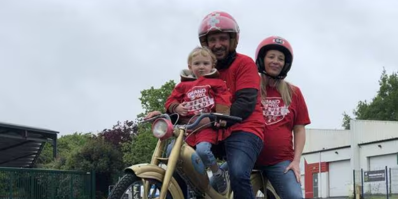Cholet. Coup de foudre sur une meule bleue et faux mariage : la folle rencontre d'un couple choletais