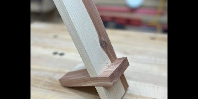 Fabriquer un support pour mobile, en bois ou en carton épais