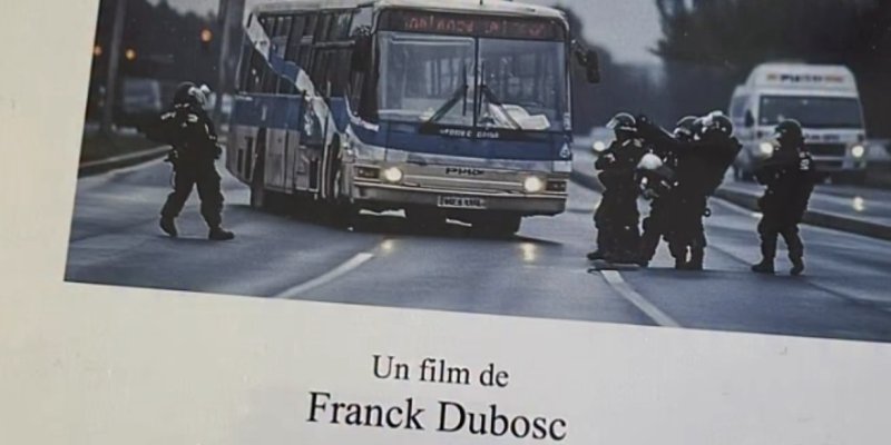 🎬 Franck Dubosc repasse à la réalisation avec 5h48 place des Martyrs, sa nouvelle comédie sociale !