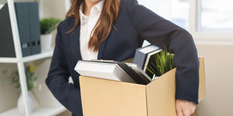 « Je suis arrivée trop tôt à mon travail » : son employeur la licencie et c’est totalement légal !