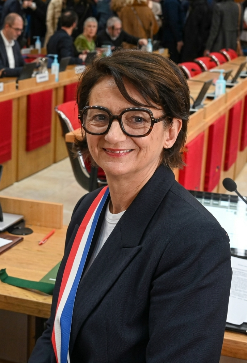 « Un symbole » : première femme élue maire de Cholet, Isabelle Leroy promet une « gouvernance apaisée »