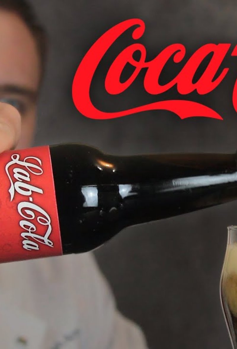 Un youtubeur affirme avoir recréé un Coca-Cola “chimiquement identique” après un an de recherches