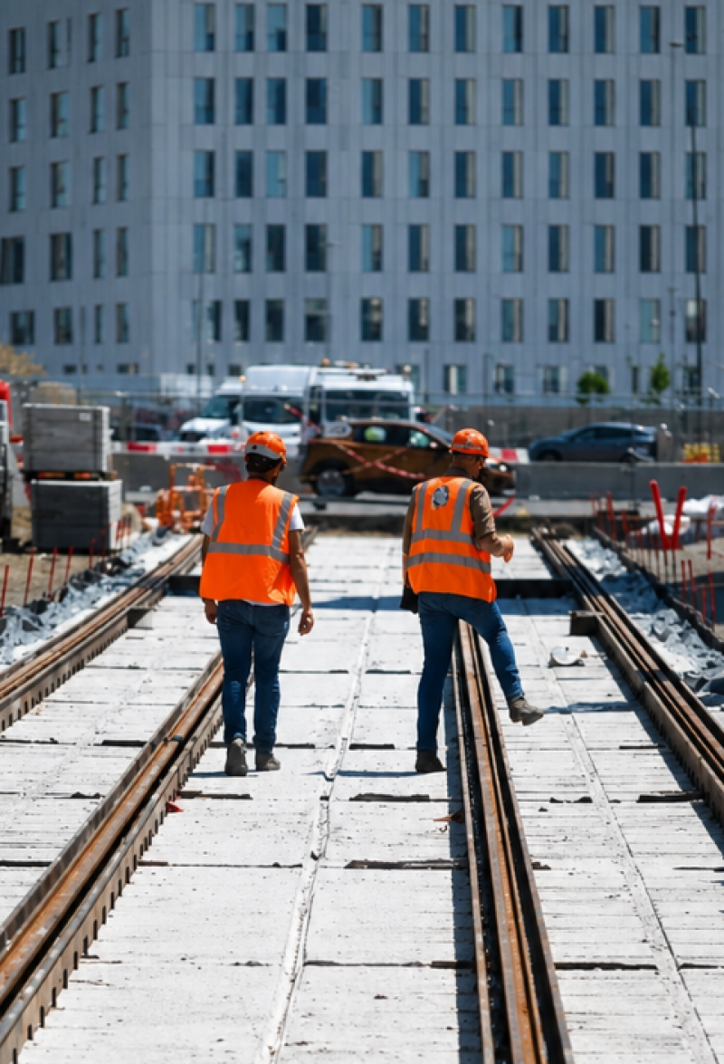 « On ne nous protège pas assez des fortes chaleurs sur les chantiers » : à Nantes, les ouvriers du bâtiment à la peine