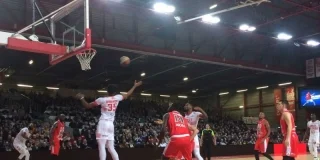 Cholet : Le maire interdit un match de basket ... puis revient sur sa décision