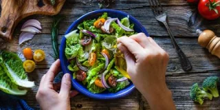 Que faut-il manger pour limiter les risques de cancer ? Les réponses des scientifiques