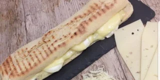 Le panini 3 fromages chez Sucré Salé Les Herbiers