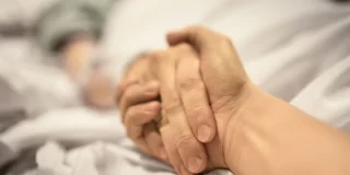 "Ma famille a été contaminée au coronavirus, mon père en est mort... »