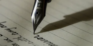 Pourquoi appelle-t-on une faute d'orthographe 