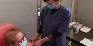 Cholet : inauguration d'un vaccinodrome au coeur du parc des Expositions