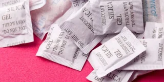 Voici pourquoi vous devriez garder ces petits sachets de "silica gel"