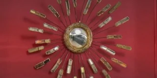 Affaire conclue : elle achète un miroir à 150 € dans un vide-grenier, c'est en réalité un trésor qui vaut une fortuneâ¦ Plus de 120 000 €
