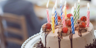 L'armée américaine lui rend son gâteau d'anniversaire volé il y a 77 ans