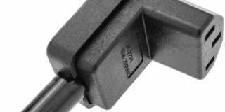 Pin IEC-60320 C13. Prise femelle avec angle