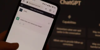 ChatGPT : utiliser l'IA pendant ses études peut avoir des conséquences néfastes selon ces scientifiques