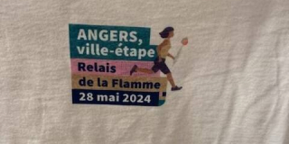 Près de Cholet, SeizePointNeuf livre des t-shirts pour les bénévoles angevins de la flamme olympique