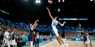JO 2024 : les Bleus remportent l'argent au basket face à la Team USA