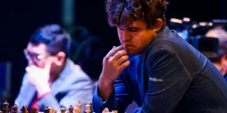 Championnats du monde d'échecs: révolution vestimentaire après le coup de gueule du champion Magnus Carlsen