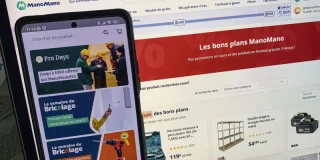 Aux prud'hommes de Paris, deux valises de preuves pour que Manomano reconnaisse ses « Manoadvisers » comme salariés - L'Humanité