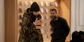 Netflix : iHostage, le nouveau film choc basé sur une prise d’otages dans un Apple Store !