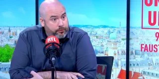 « À 25 ans, j’étais à la tête d’une des plus grandes comédies musicales parisiennes » : élevé chez les Témoins de Jéhovah, il s'est construit une vie de surdoué