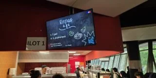 « Ça va me changer la vie » : pour ces étudiants à Nantes, le repas coûte désormais un euro au restaurant universitaire - ICI