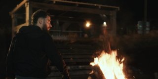 Il traque le ou les responsables de la mort de son père, Interview de Alexandre Laugier & Houssam Adili pour le film RED BIRD